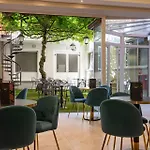 Cavour 30tre - Moderno Per Tradizione Hotel 3*