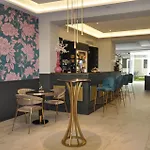 Hotell Cavour 30tre - Moderno Per Tradizione Stresa