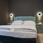 Cavour 30tre - Moderno Per Tradizione 3* Stresa