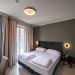 Cavour 30tre - Moderno Per Tradizione Hotel 3*