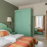 Cavour 30tre - Moderno Per Tradizione Hotel