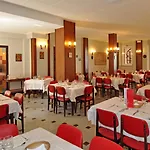 Cavour 30tre - Moderno Per Tradizione 3* ستريزا