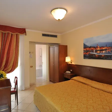 Hotel Moderno 3*