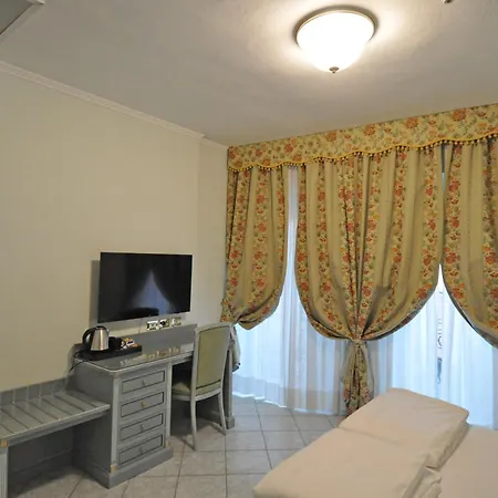 Moderno Hotel Stresa