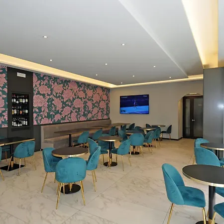 Отель Cavour 30tre - Moderno Per Tradizione