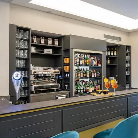 Отель Cavour 30tre - Moderno Per Tradizione Стреза