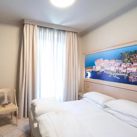Cavour 30tre - Moderno Per Tradizione Отель
