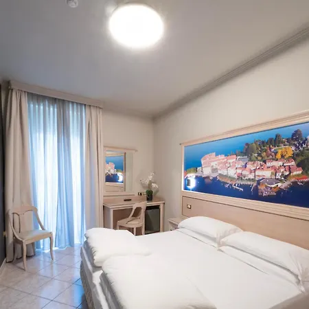 Cavour 30tre - Moderno Per Tradizione Отель