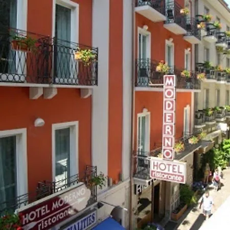 Hotel Moderno 3*