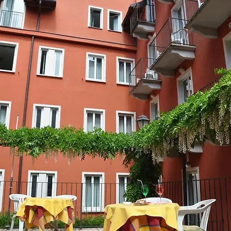 Moderno Hotel Stresa