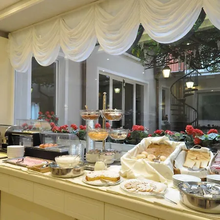 Hotel Moderno 3*