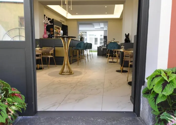 Cavour 30tre - Moderno ストレーザ