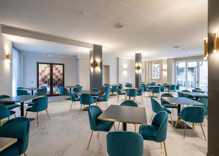 Cavour 30tre - Moderno Stresa