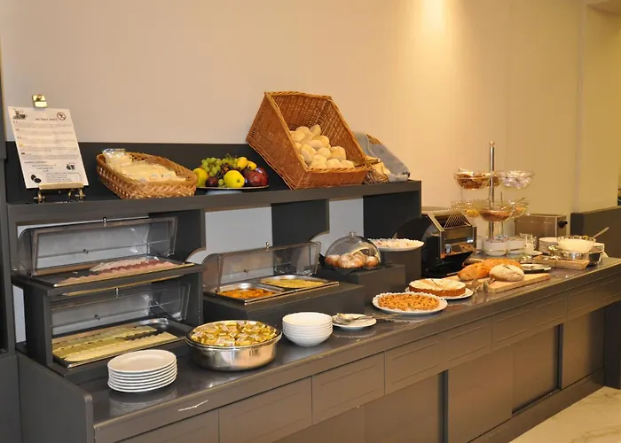 Hotel Cavour 30tre - Moderno Stresa