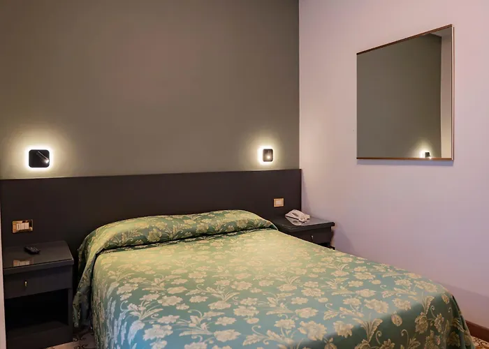 Cavour 30tre - Moderno ストレーザ