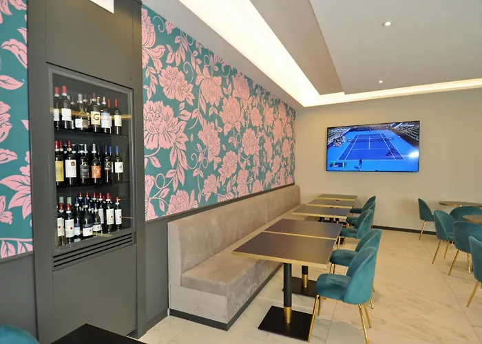 Cavour 30tre - Moderno 3* Stresa