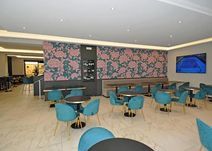 Cavour 30tre - Moderno 3* ストレーザ