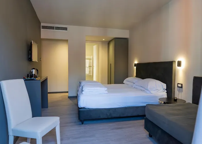 Cavour 30tre - Moderno ストレーザ