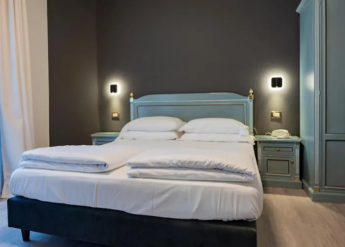 Cavour 30tre - Moderno 3* Stresa