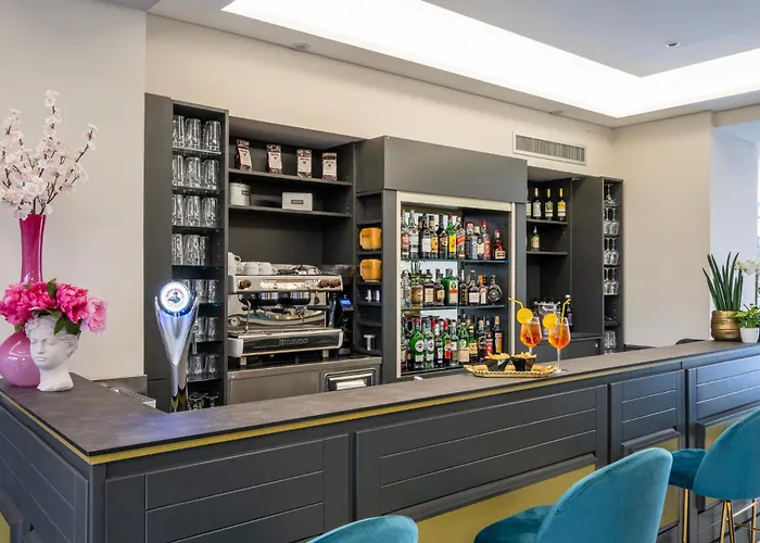 ホテル Cavour 30tre - Moderno ストレーザ