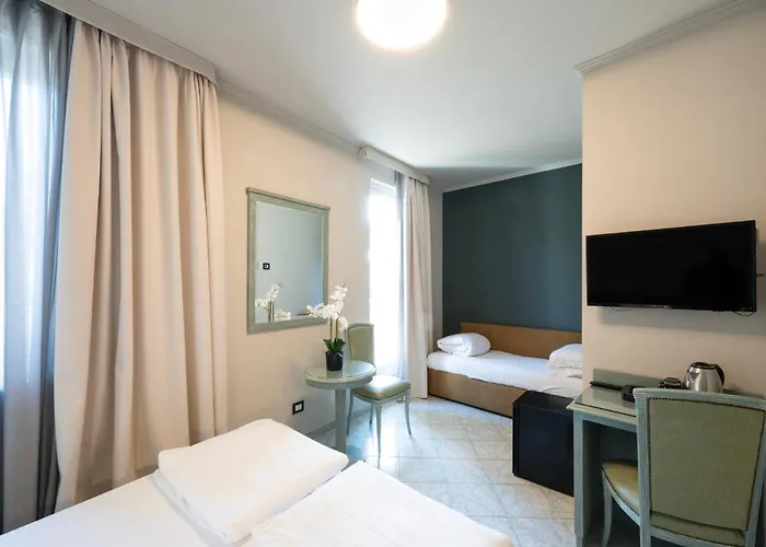 Cavour 30tre - Moderno ホテル 3*