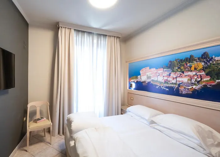 Cavour 30tre - Moderno Hotel