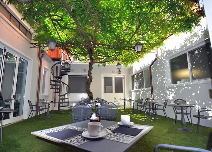 Cavour 30tre - Moderno 3*