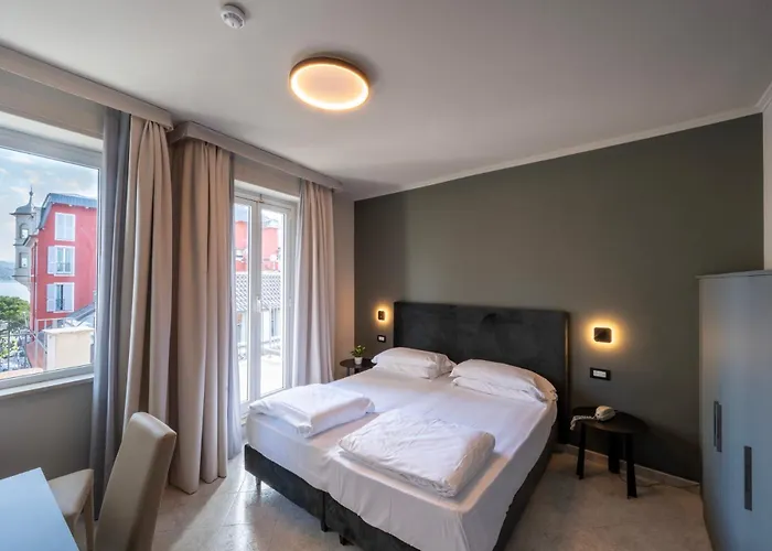 Cavour 30tre - Moderno ホテル 3*