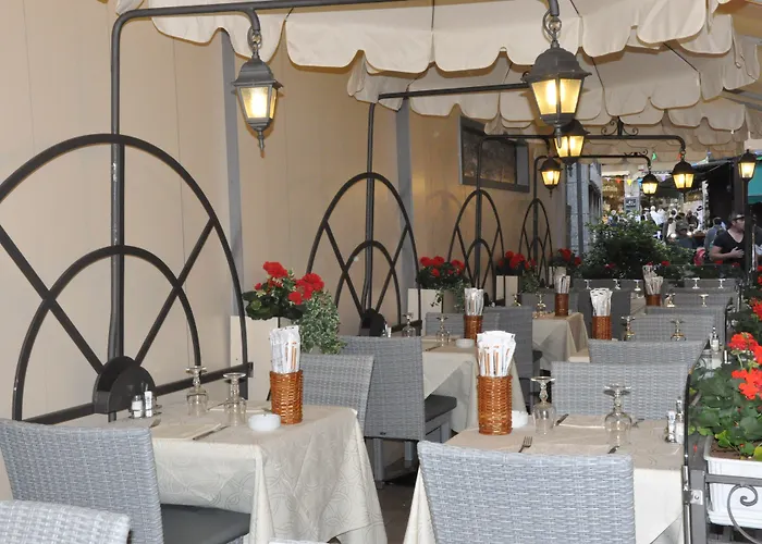 Cavour 30tre - Moderno ホテル