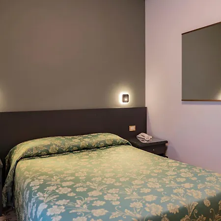 Cavour 30tre - Moderno ستريزا