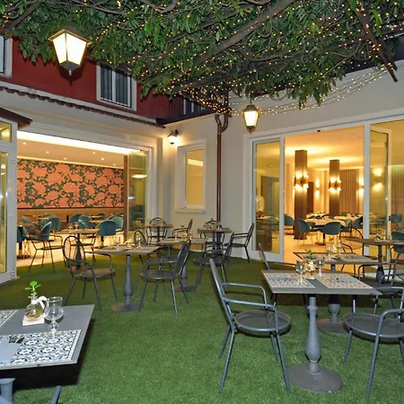 Cavour 30tre - Moderno فندق 3*