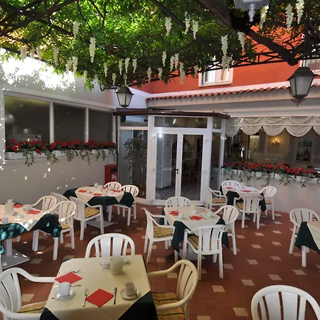 Cavour 30tre - Moderno ستريزا