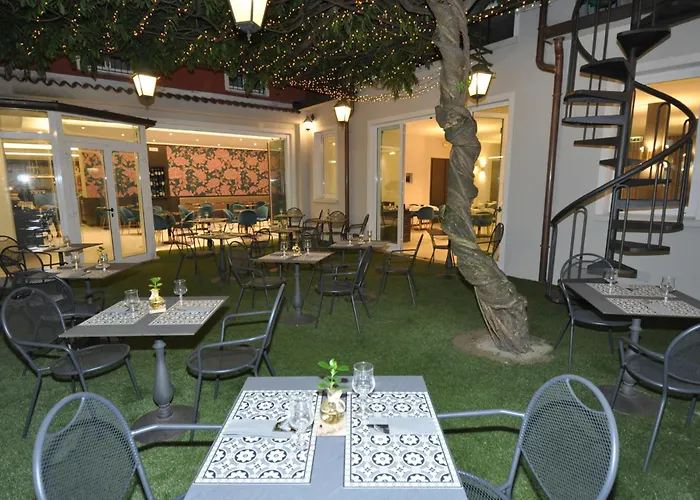 Cavour 30tre - Moderno Szálloda Stresa