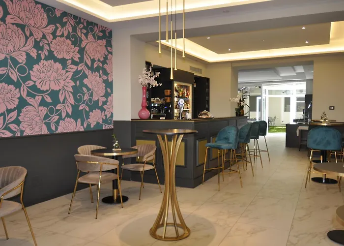 Szálloda Cavour 30tre - Moderno Stresa