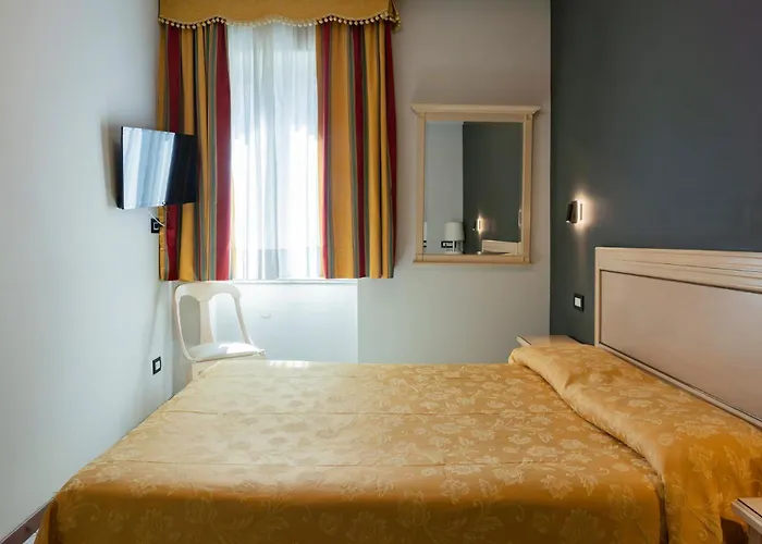 Szálloda Cavour 30tre - Moderno