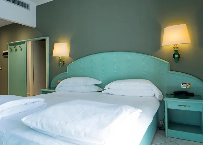 Cavour 30tre - Moderno Szálloda Stresa